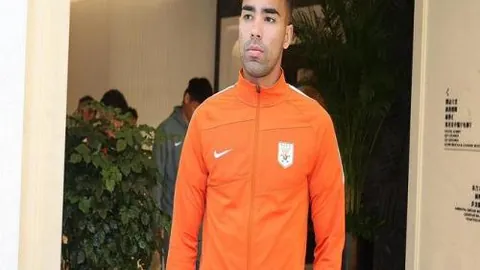 篮球解说界新焦点！杨鸣离职后多线作战，CBA与NBA解说无缝对接，盛装出席杯赛开幕盛典！